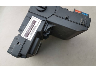 Zámek zadních dveří 30682981   Volvo V70 2006