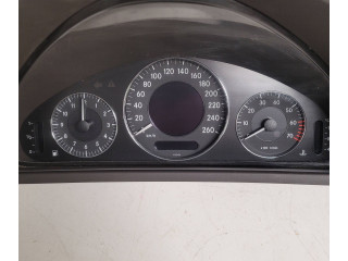 Přístrojová deska  Mercedes-Benz CLK A209 C209 2003 A2095403111, 110080251001  