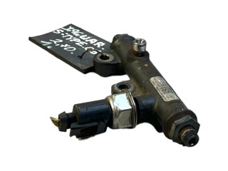 Топливная рампа 4R8Q9C066AE, 5WS40128   Jaguar S-Type 2.7 