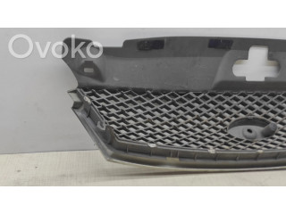 Верхняя решётка Ford Mondeo Mk III 2000-2007 года IS7X8A133AK      