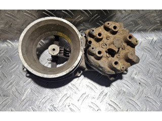 Vstřikovací lišta 0438120185, 035133353AB   Audi 100 200 5000 C3     