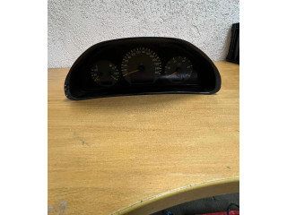 Přístrojová deska  Mercedes-Benz E W210 2000 87001357, A2105402911  