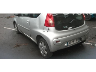 Zpětné zrcátko  Peugeot 107 2006  8153YW  