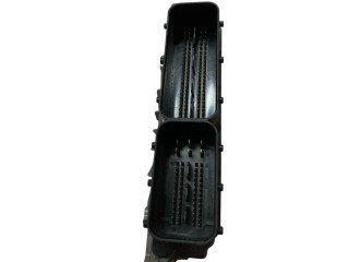 Řídící jednotka 30729826, 0281012103   Volvo V70 2006