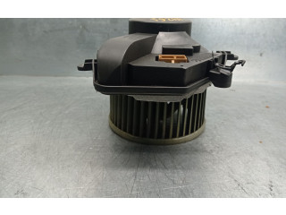 Вентилятор печки    8D1820021, 740221233F   Volkswagen Passat Alltrack