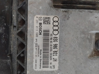 Блок управления двигателя 03G906021AB, 0281013608   Audi A3 S3 8P