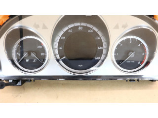Přístrojová deska  Mercedes-Benz C W204 2007 2049005000  