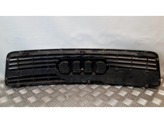 Передняя решётка Audi 100 S4 C4 1990-1995 года 4A0853651      