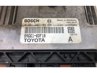 Блок управления двигателем Блок управления 89661-0DF10   Toyota Yaris