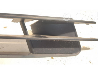 Нижняя решётка (из трех частей) Audi Q7 4L 2005-2015 года 4L0807682      