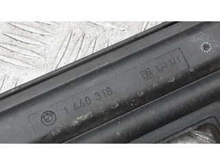Vstřikovací lišta 1440318   BMW 5 E39  pro benzínový motor 2.2 M54B22 