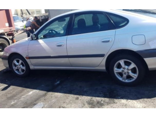 Zpětné zrcátko  Toyota Avensis T220 1999  8790105042  
