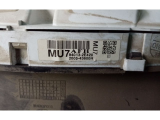 Přístrojová deska  Hyundai Tucson JM 2005   
