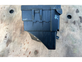 Блок предохранителей  8200651888, 1692006   Renault Trafic II (X83)    