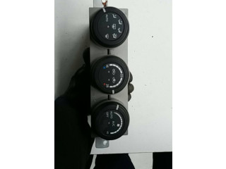 Блок управления климат-контролем T30AM010   Nissan X-Trail T31