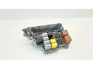 Блок предохранителей 93363140   Opel Meriva A    