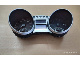 Přístrojová deska  Mercedes-Benz ML W164 2006 A2515402748  