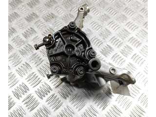 Масляный насос  B58 B30 A 7643046, 72336351  BMW 2 F22 F23 