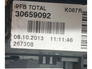   Pojistková skříňka 30659092, 267308   Volvo V70 2016