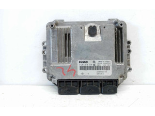 Řídící jednotka 8200935115, 0281015330   Nissan Primastar 2010