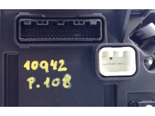 Přístrojová deska  Peugeot 108 2020 69342430U, 769167320U  