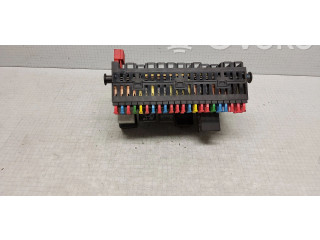 Блок предохранителей  357937039, 357937541   Volkswagen Vento    