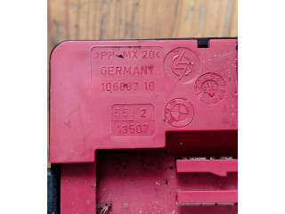   Pojistková skříňka 10688710, 18862   BMW 1 E81 E87 2008
