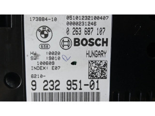 Přístrojová deska  BMW 7 F01 F02 F03 F04 2011 17388410, 9232951  