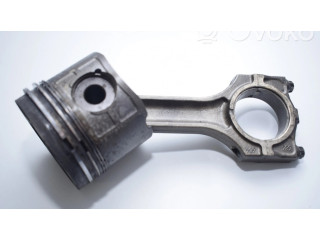 Píst    BMW 5 E39  pro naftový motor 2.9 M57 D30 (306D1) 