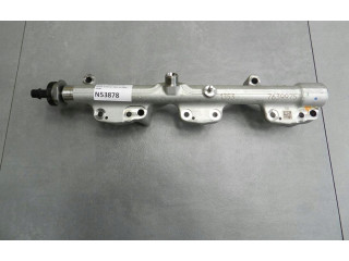 Vstřikovací lišta 8643665   BMW 2 F22 F23  pro benzínový motor 3.0  