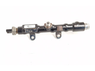 Vstřikovací lišta 9825589880, 192841396   Ford Focus     