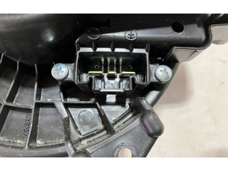 Вентилятор печки    8T10, AV222008105   Toyota Auris E180