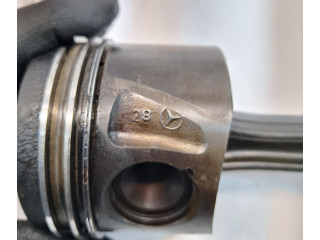Píst A6420305220   Mercedes-Benz E W212    OM 642.836 