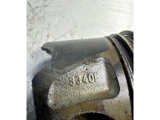 Píst 8340F   Mercedes-Benz ML W164    642.940 