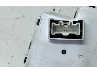Přístrojová deska  Mitsubishi L200 2014 MM0050318, 8100C099  