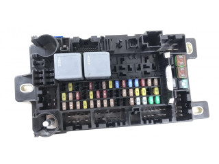  Pojistková skříňka LR144125, M8D214A073BA   Land Rover Discovery Sport 2021