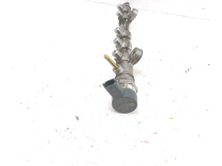Vstřikovací lišta 2381033030, 2328033020   Toyota Auris 150    1ND-TV 