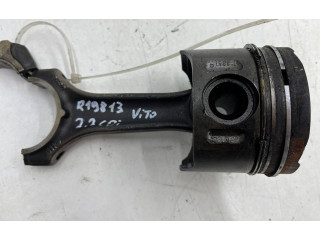  Поршень с шатуном  6110110501  Mercedes-Benz Vito Viano W639  