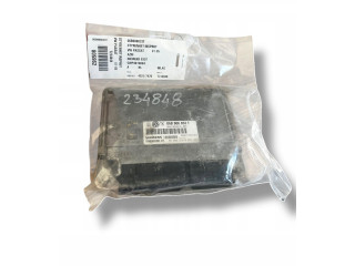 Vstřikovací lišta 06B906033T   Volkswagen PASSAT B8     