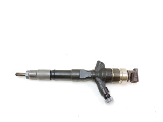 Vstřikovač 2367030400   Toyota Hilux (AN10, AN20, AN30)  pro naftový motor 3.0  