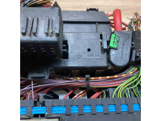 Блок предохранителей  8364540, 8364542   BMW 3 E46    