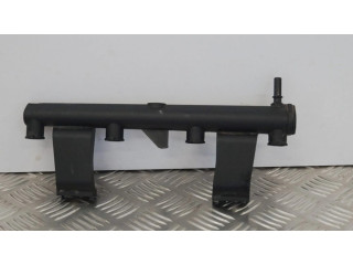 Vstřikovací lišta 9636520780   Citroen C3  pro benzínový motor 1.6  
