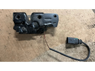 Замок капота 4L0823509   Audi Q7 4L