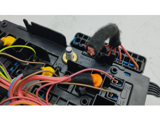Блок предохранителей 7430060736   BMW i3    
