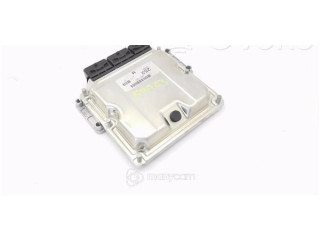 Блок управления двигателя MR577252   Mitsubishi Space Runner