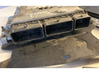 Řídící jednotka 237102426R, 284b17715R   Renault Scenic III -  Grand scenic III 2013