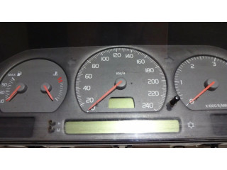 Přístrojová deska  Volvo S70  V70  V70 XC 1998 9472523  