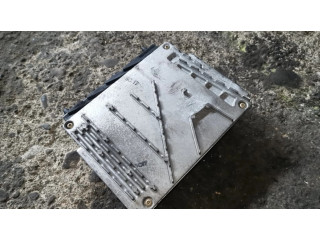 Řídící jednotka 0281010319, 08677708   Volvo V70 2002