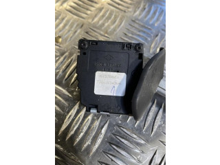Ручка стеклоочистителей 7701046628   Renault Twingo I