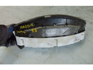 Přístrojová deska  Mazda Demio 2002   